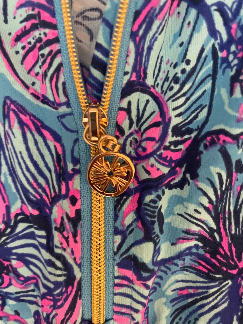 LILLY PULITZER Justine Luxletic Zip Top M EUC - Picture 5 of 6